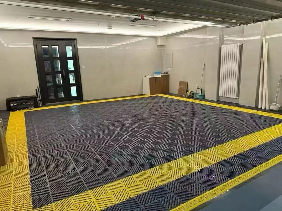 40 mm Diamond Grating Tile view 3