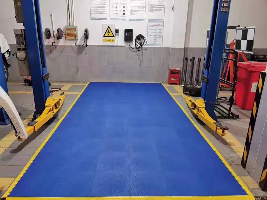 18 mm Solid Top Tile view 2