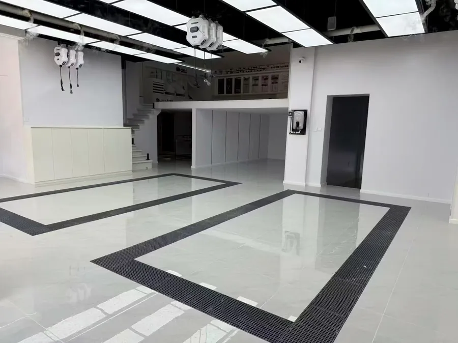 Warehouses and Industrial Floors installation